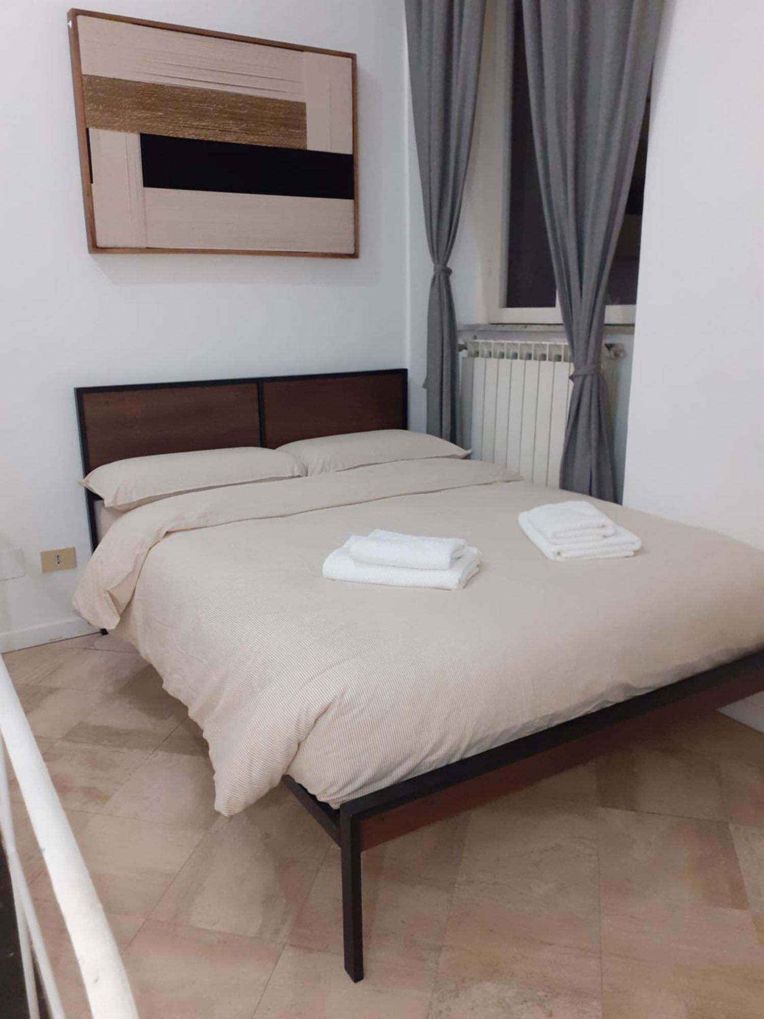 Homehouse Serpenti - Colosseum - Rione Monti Rome Exterior photo